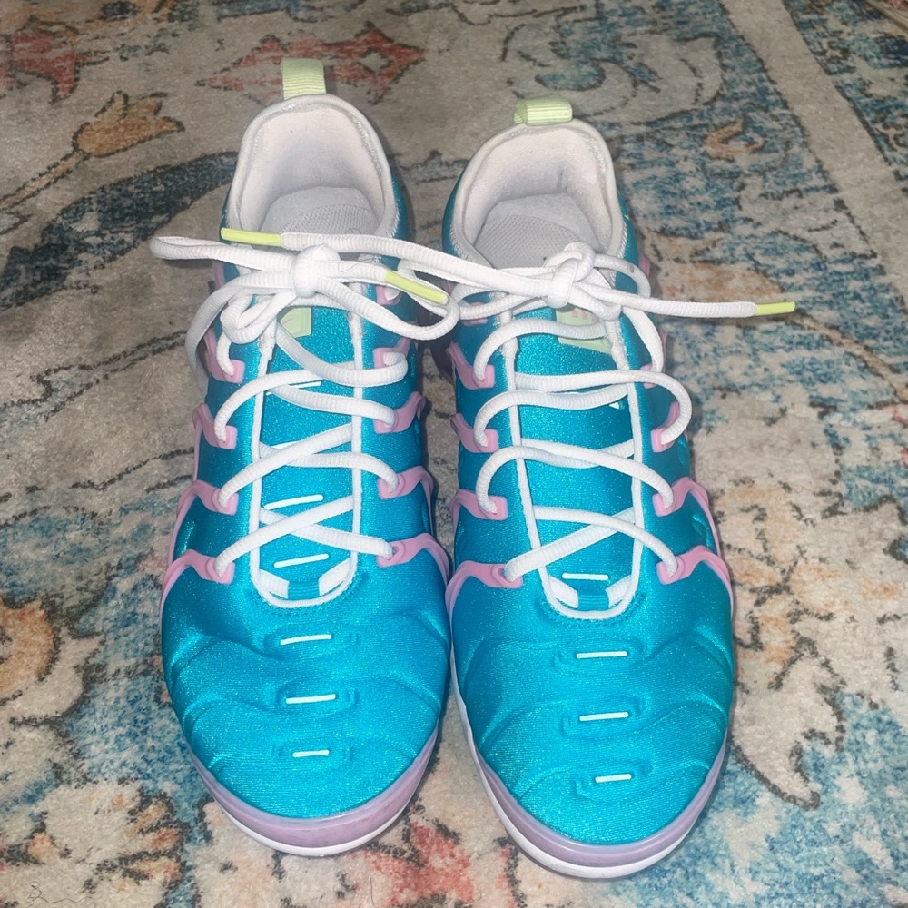 Women’s Nike Vapormax shoes